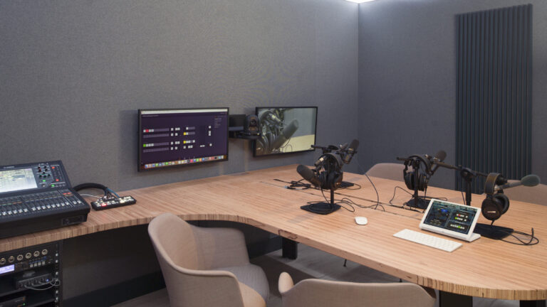 Studio Son Alain Trutat - photo Matthieu Raffard